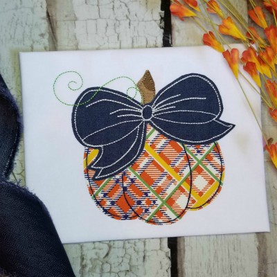 pumpkin with bow applique design